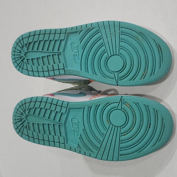 Air Jordan 1 Mid SE (GS) size 2Y - Picture 5 of 9